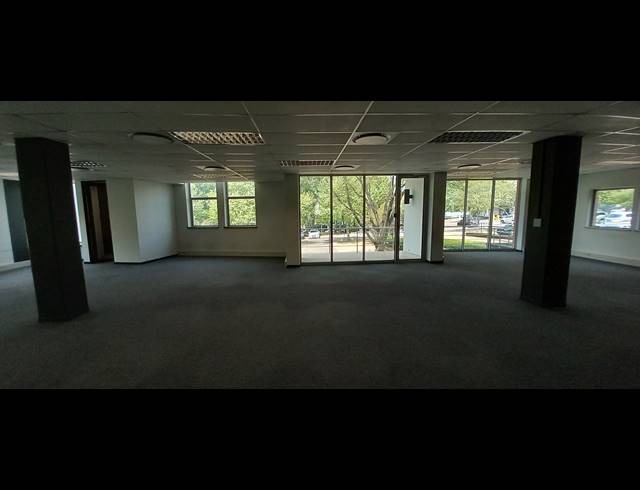 369M² OFFICE TO LET IN BRYANSTON